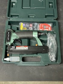Hitachi NP35A 23-Gauge 1-3/8" Pneumatic Pin Nailer with Case - EXCELLENT COND.