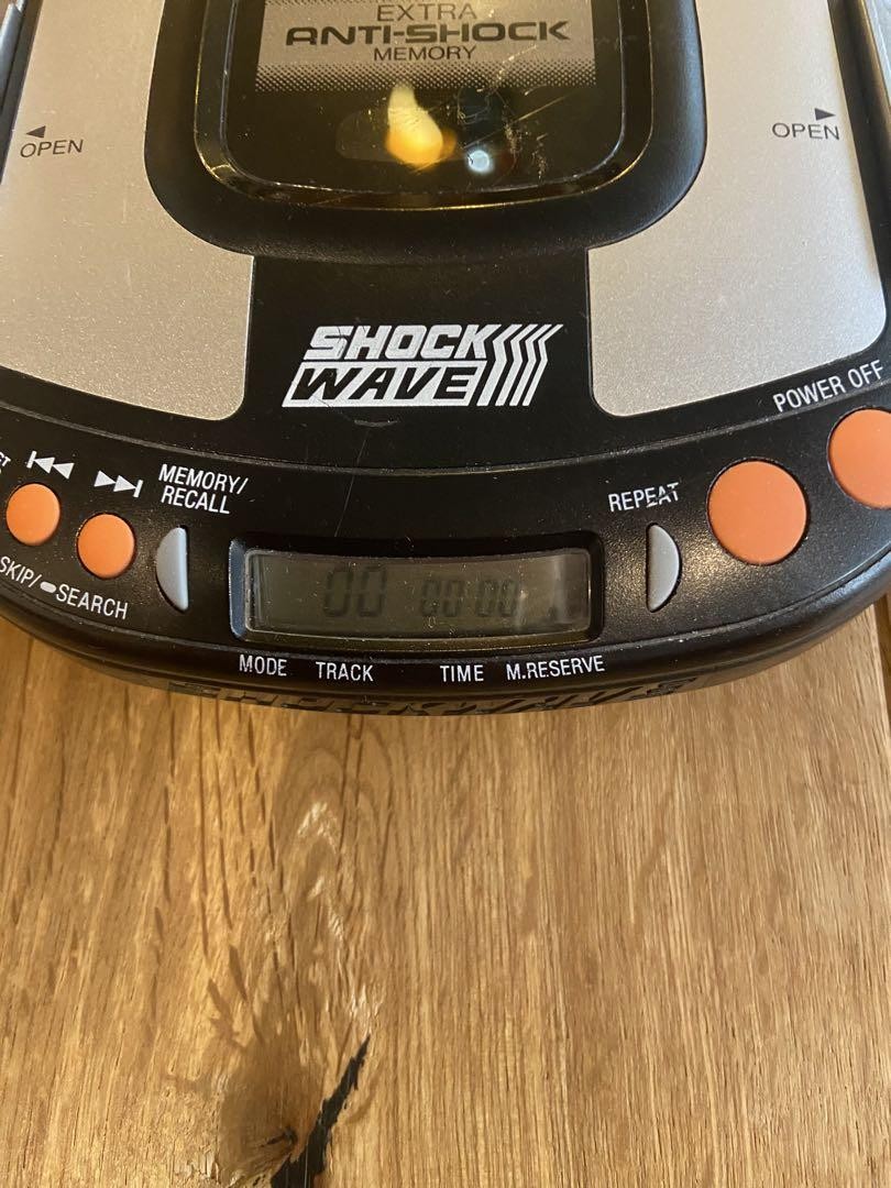 ポータブルプレーヤー Panasonic SHOCKWAVE SL-SW415 Panasonic SL-SW415 Portable CD Player.MASH with VMSS and