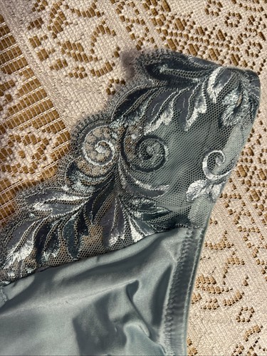 SOMA ~ ETHER BLUE ~ SENSUOUS LACE THONG PANTIES ~ SIZE Large - NEW RARE - Picture 3 of 9