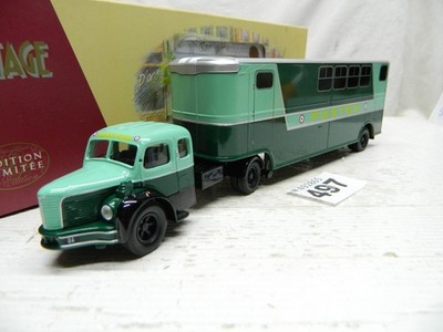 Corgi Heritage 1:50 Berliet GLR Artic & Box Trailer La Poste Box EX70207