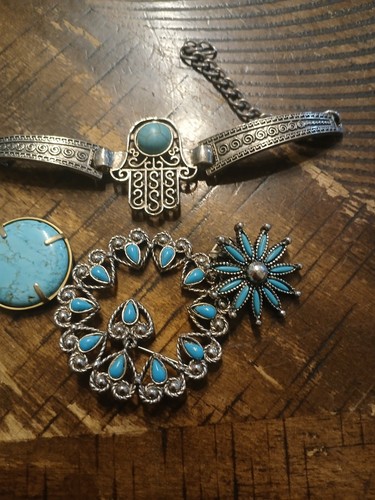 Vintage Turquoise Silver Tone Jewelry Lot – Hamsa Bracelet, Brooches & Pendant – - Picture 2 of 3