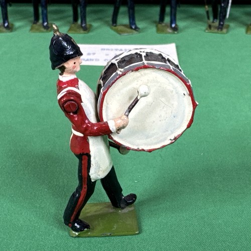 Britains Soldiers Set # 27 Line Infantry Band Review Order, Regiments of Nations - Picture 7 of 22
