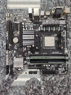 Gigabyte GA-78LMT-USB3 R2   AM3+ Motherboard with DDR3 RAM And CPU