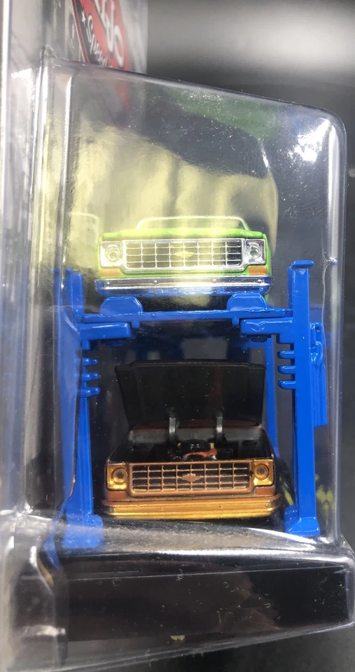 1975 CHEVROLET SILVERADO M2 MACHINE SPEED SHOP  AUTO LIFT CHASE (300PC) Limited - Image 4 of 4