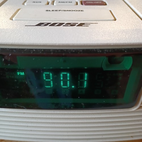 Bose Wave Radio AM/FM Alarm Clock White Model AWR1-1W W/Remote Tested Works - Picture 10 of 10