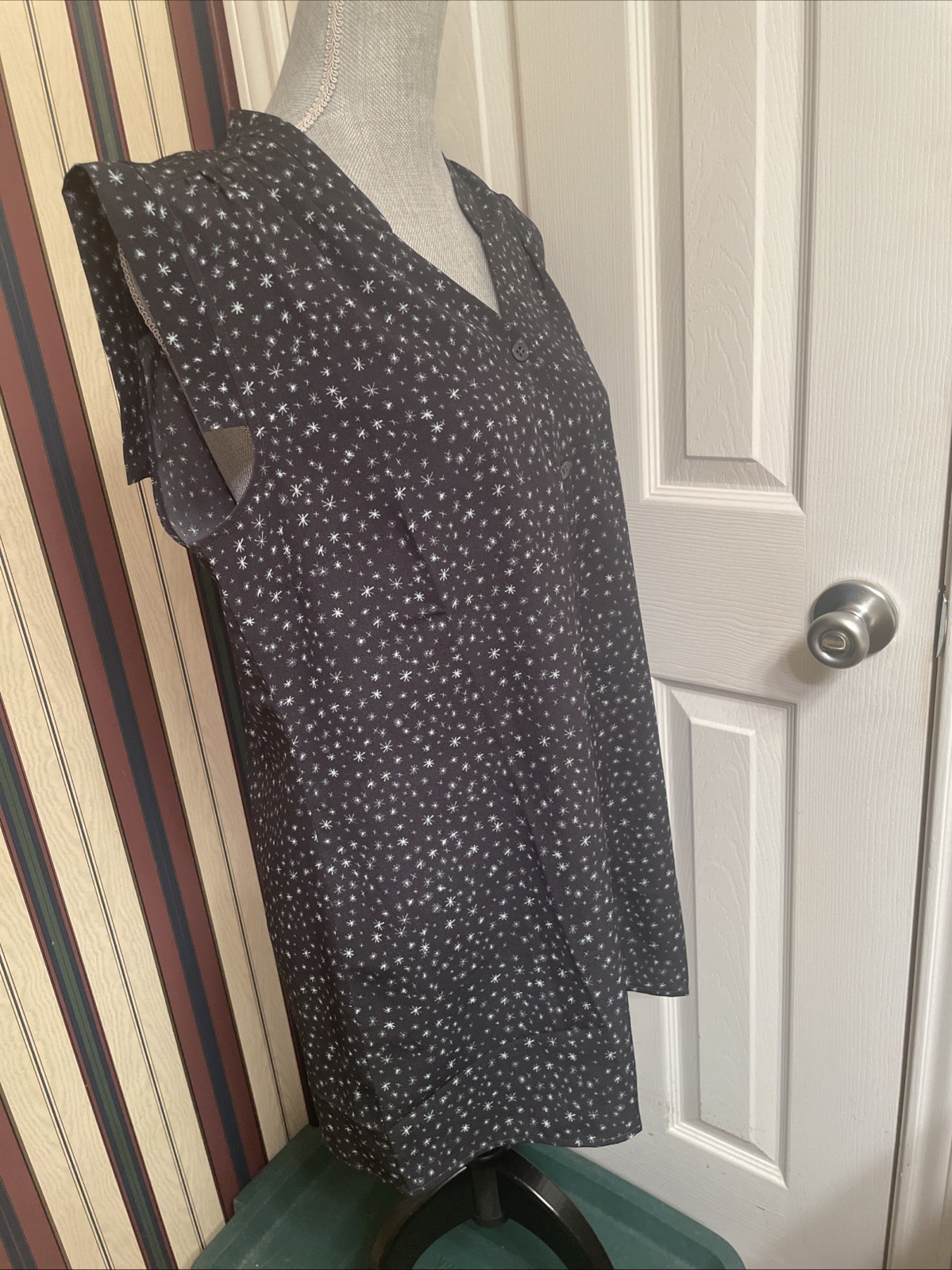 Picture 2 of 10