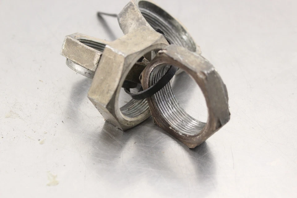 Suzuki Quadrunner 230 LT230E 1987 2x4 tuercas de eje trasero O959 Foto 3 de 4