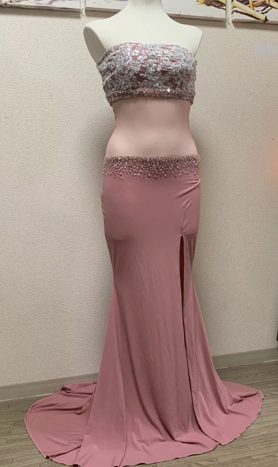 Picture 1 of 17