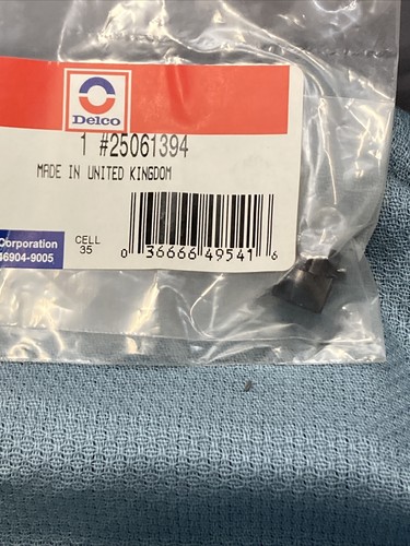 NEW ACDELCO/GM 25061394 BULB, WITH SOCKET GR 9.765 - Picture 1 of 3