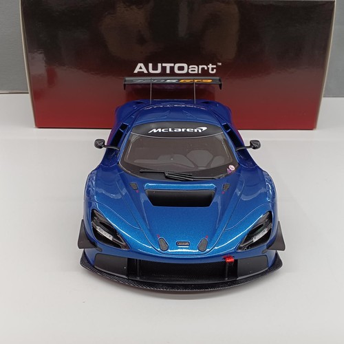 Autoart Mclaren 720S GT3 1/18 Scale Composite die-cast model car - Picture 2 of 9