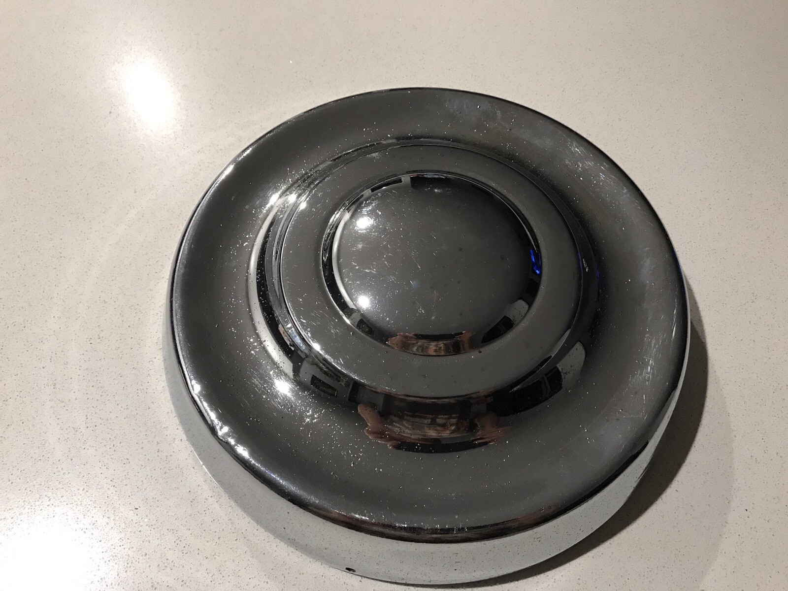 GENUINE GMH HUBCAP FOR HOLDEN FB EK UTE/VAN NASCO RARE EXCELLENT VERY