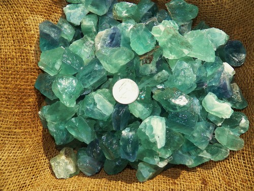 1000 Karat viel grünes Fluorit grob - plus ein KOSTENLOSER facettierter Edelstein - Bild 4 von 5