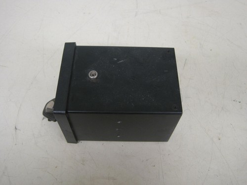 Motorola NTN9176C Vehicular Charger For Radio Battery MT1500, XTS1500, XTS3000 - Picture 5 of 7