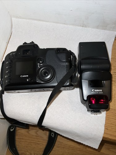 canon eos d60 With Flash - Picture 2 of 4