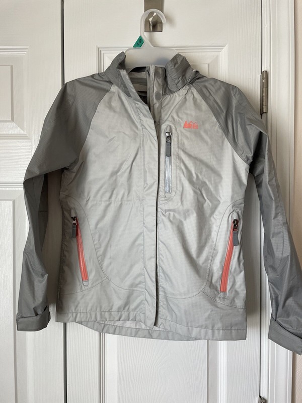 REI Girls Light Gray Peach Rain Jacket- Medium (10-12)- VGUC See Notes