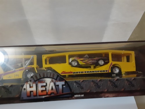 2001 Hot Wheels Haulin' Heat Vehicle Set 1:64 - Bild 2 von 4