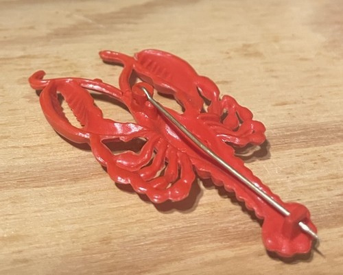 1950s Plastic Lobster Brooch Pin Estate Sale Jewelry 2 3/4 Inches Tall - Picture 7 of 7