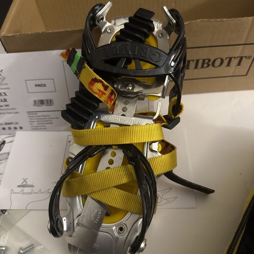Grivel Air Tech Light New Classic Crampons W/Antibot and Flexbar, never climbed - Picture 6 of 14