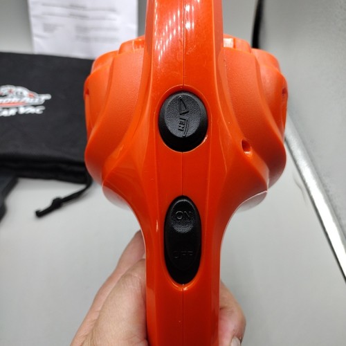 Armor All 12V Car Vacuum with 2 Attachments With Carry Bag And Instructions - Picture 9 of 12