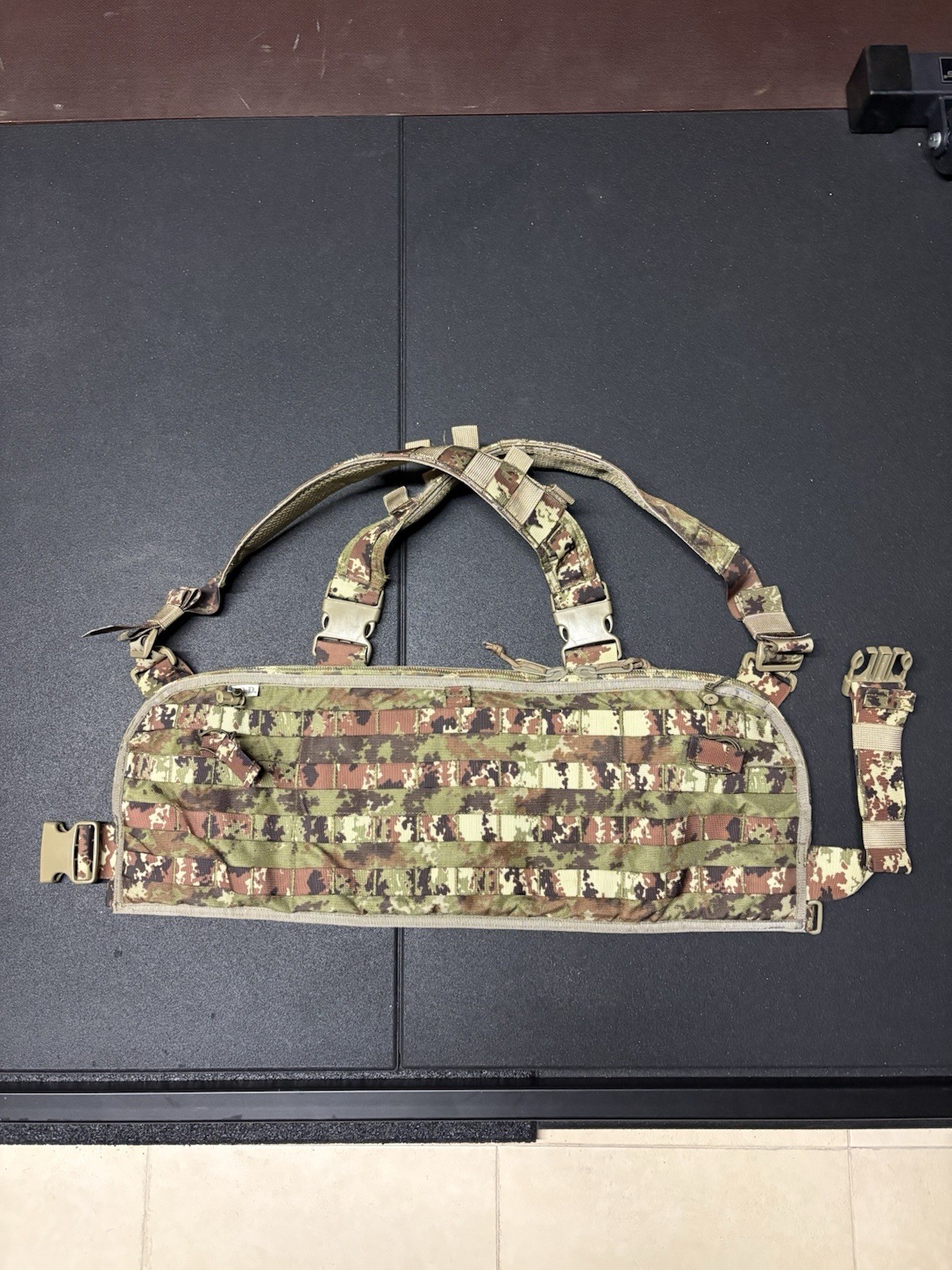 Foto 1 di 3