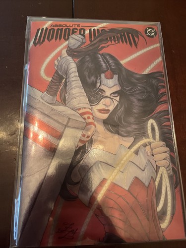 Absolute Wonder Woman #4 Zoe Lacchei Foil Megacon Exclusive Ltd 777 NM