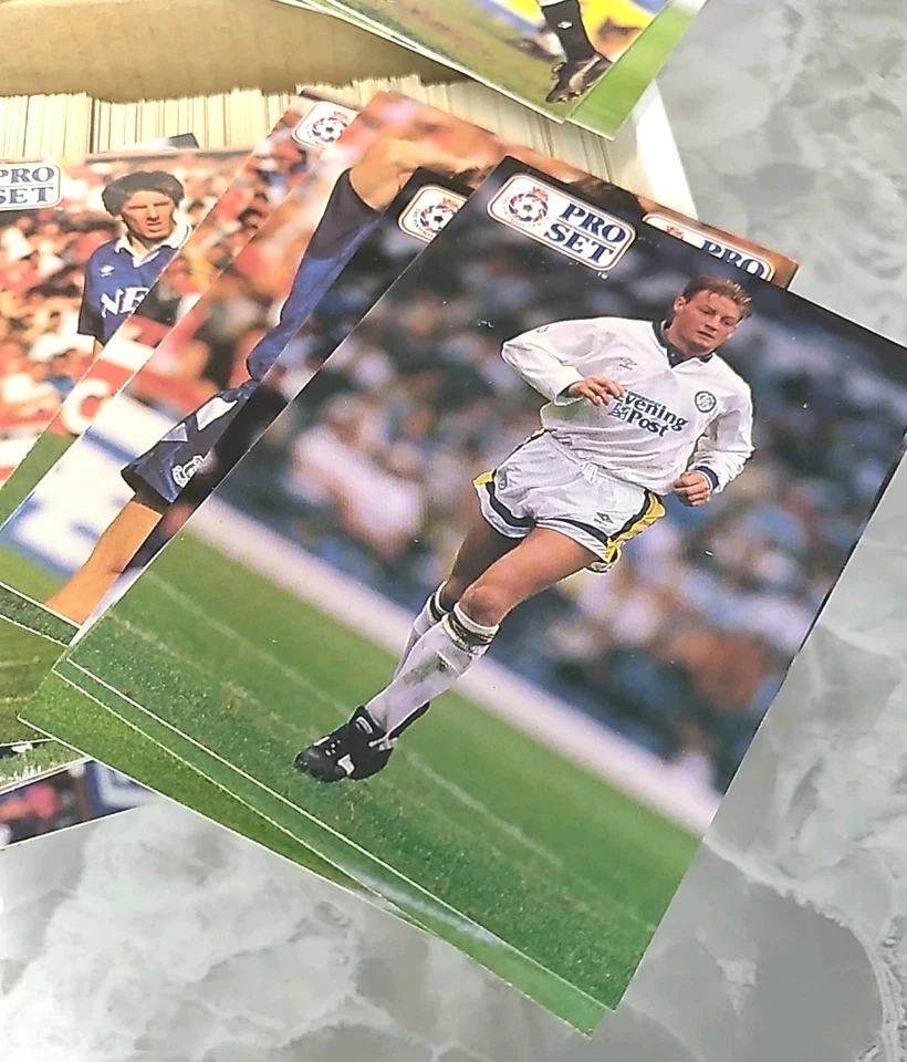 Pro-set Socccer Cards, English, 1991 , Set Of 393 Cards - Image 2 of 4
