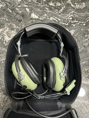 David Clark H10-40 PILOT Aviation Headset Headphones Dual Plug - Picture 1 of 6