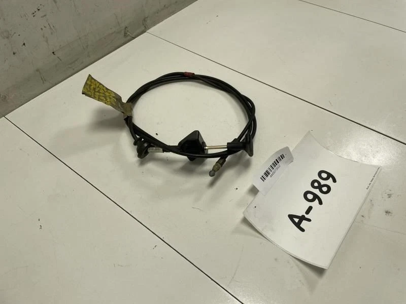 2001 TOYOTA MR2 SPYDER CAPÔ ALÇA DE LIBERAÇÃO COM CABO FABRICANTE DE EQUIPAMENTO ORIGINAL - Imagem 3 de 4