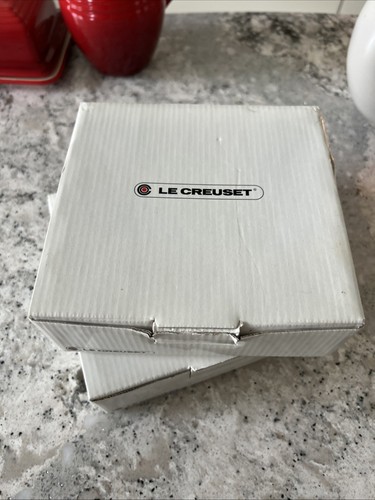 Le Creuset Small Heart Dish 18cm Satin Pink X 2 - Picture 3 of 5