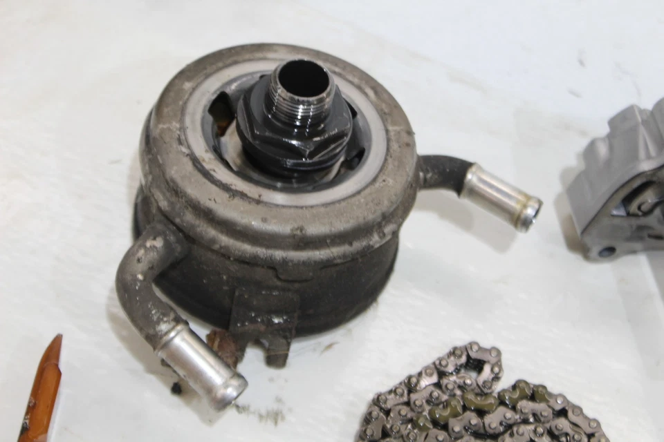 Honda CBR954RR 2002-2003 PIEZAS Y HERRAJES DEL MOTOR Foto 4 de 4