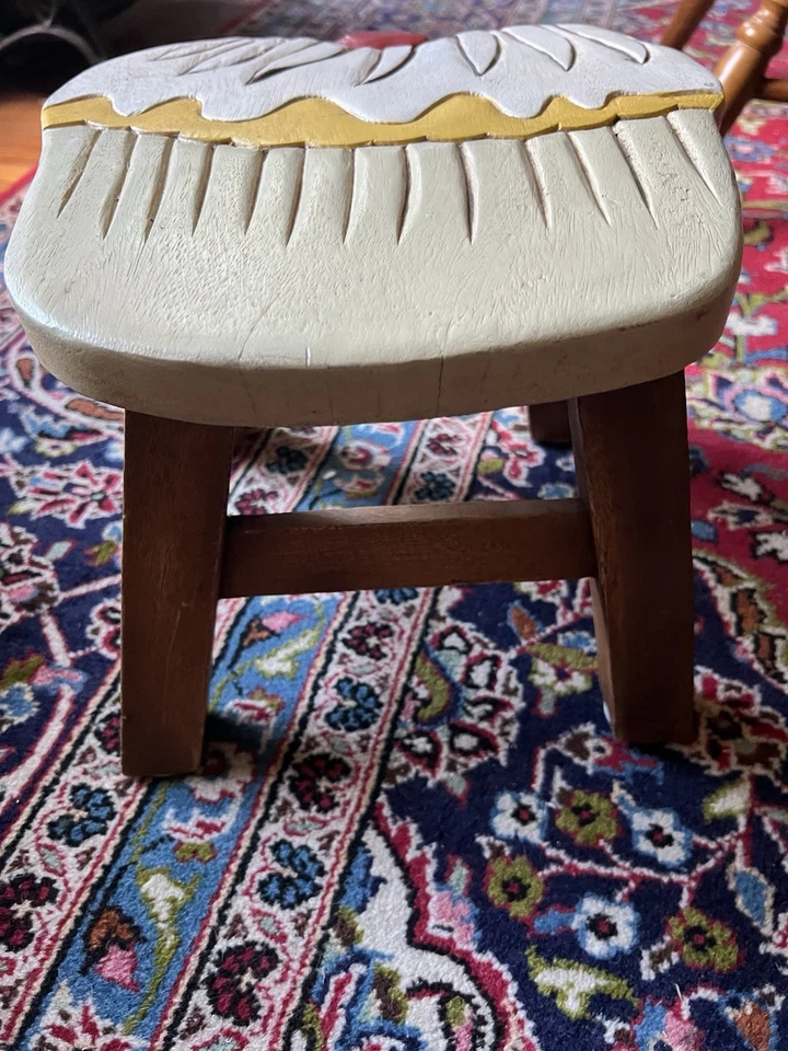 Solid Wood Cupcake Stool - Image 2 of 3