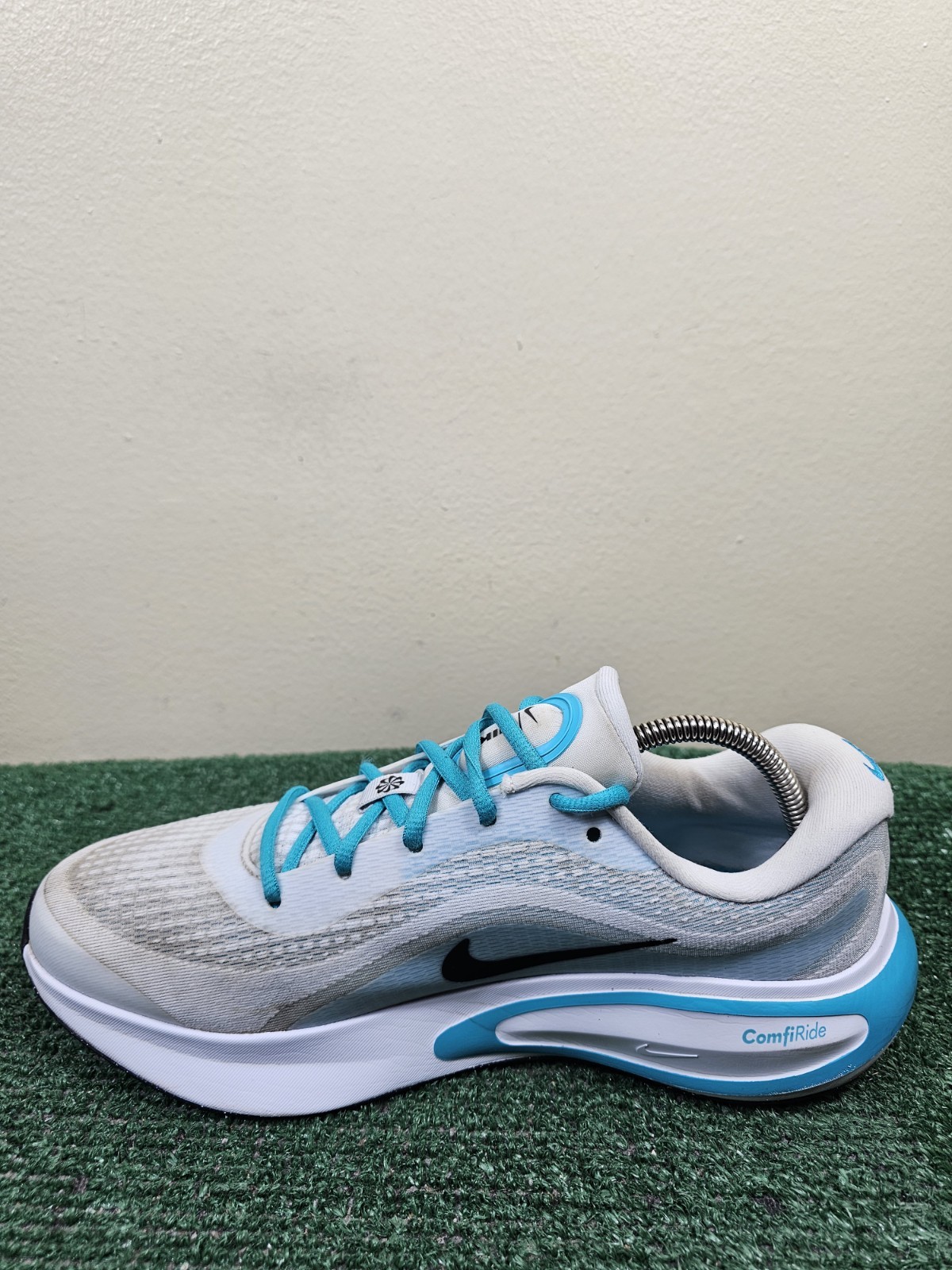 Nike Journey Run White Dusty Cactus Pure Platinum Mens Size 10 FN0228-105