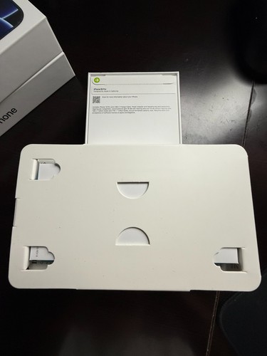 Apple iPhone 16 Pro Max - 256 GB - Desert Titanium (AT&T/Unlock-able) - Photo 2 sur 2