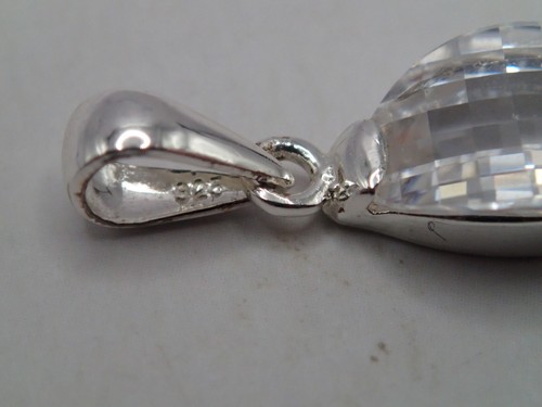 STERLING SILVER (925) Clear Faceted Stone Crystal Pendant - Marked 925 - 1.73g - Picture 14 of 20