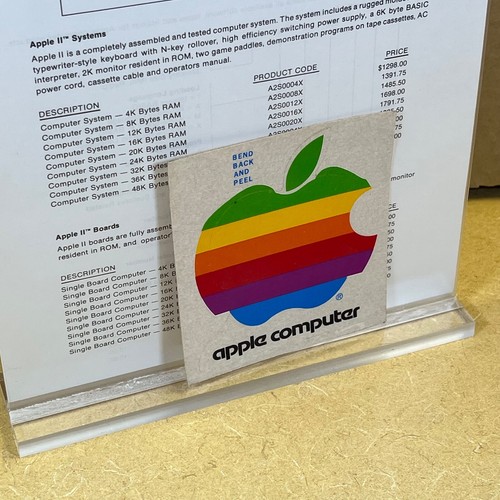 EXCLUSIVE _ 47 YEARS OLD Apple Computer II Retail Price List (in new Display) - Picture 6 of 12