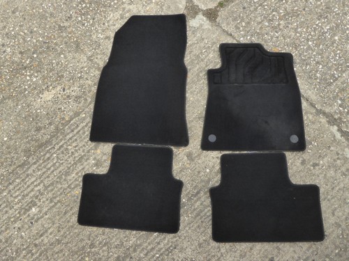 GENUINE RENAULT CLIO MK5 2019-2025 VELOUR CARPET FLOOR MATS SET VGC 8201711352 # - Picture 1 of 8