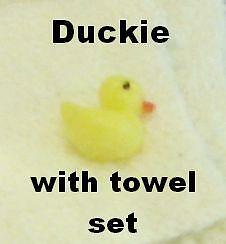 Dollhouse Hooded Towel - Baby's Bath MAX2-Y Rubber Duckie Yel By Barb Miniature - Picture 3 of 3