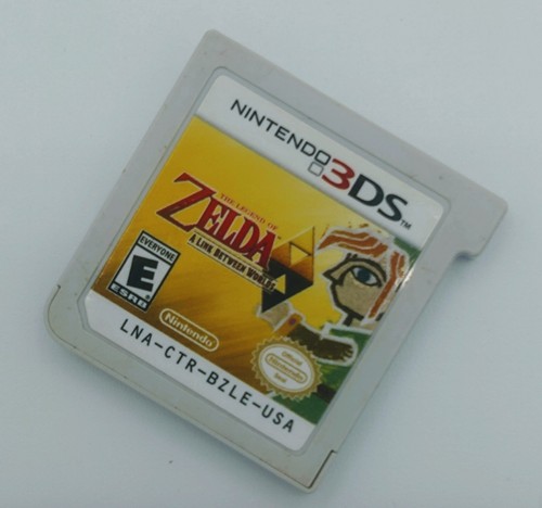 The Legend of Zelda A Link Between Worlds Nintendo 3DS Cartridge Only - Picture 1 of 2