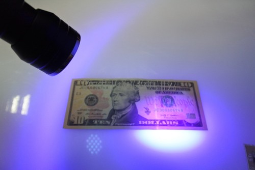 UV Ultraviolet Torch Counterfeit Fake Forgery Bank Note Money Detector Checker - Picture 8 of 8