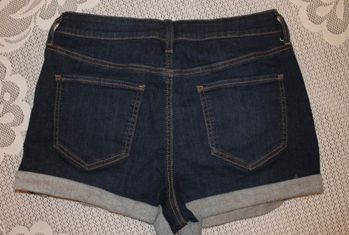 So Hi-Rise Favorite Curvy Shortie Distressed Stretch Denim Jean shorts Size 13 - Picture 2 of 2