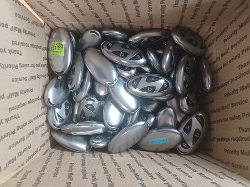 110x GENUINE OEM HYUNDAI SMART KEY REMOTE FOBS WHOLE NEW STYLE REMOTES 10+LBS - Picture 2 of 3
