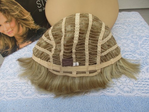 Jaclyn Smith Wig A5117 HOLLYWOOD LIGHTS 14/88A GOLDEN WHEAT Blonde Paula Young - Picture 9 of 9
