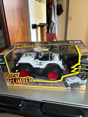 Jeep Rock Climber 1/20 R/C Toy NIB