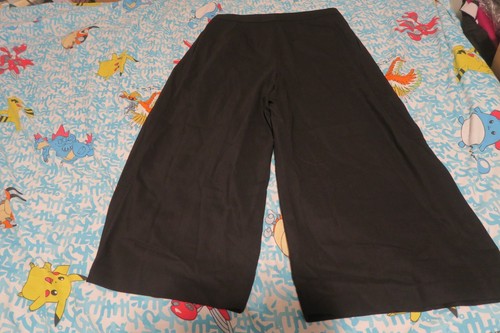$345 VINCE Pleat Front Wool Blend Culottes in Black Women’s Size 10 - Picture 6 of 6