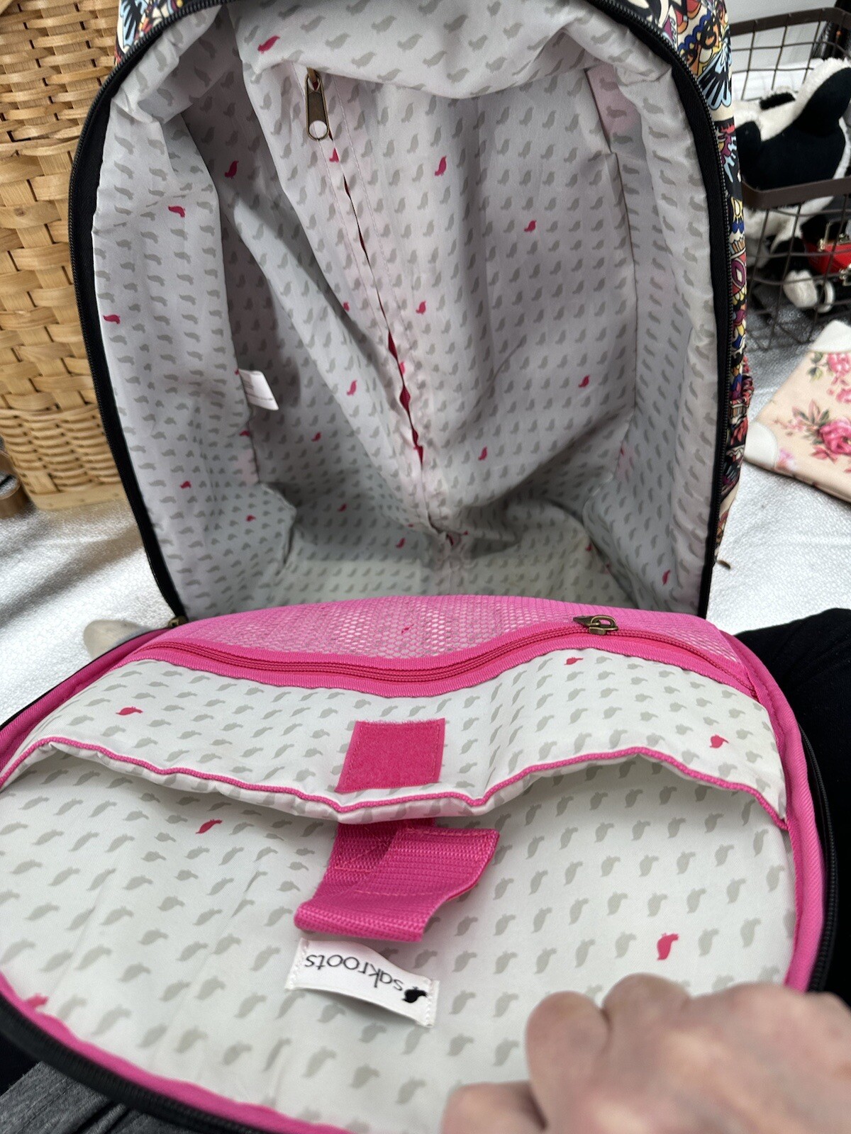 Sakroots Full Size Backpack Adjustable Straps Zip… - image 15