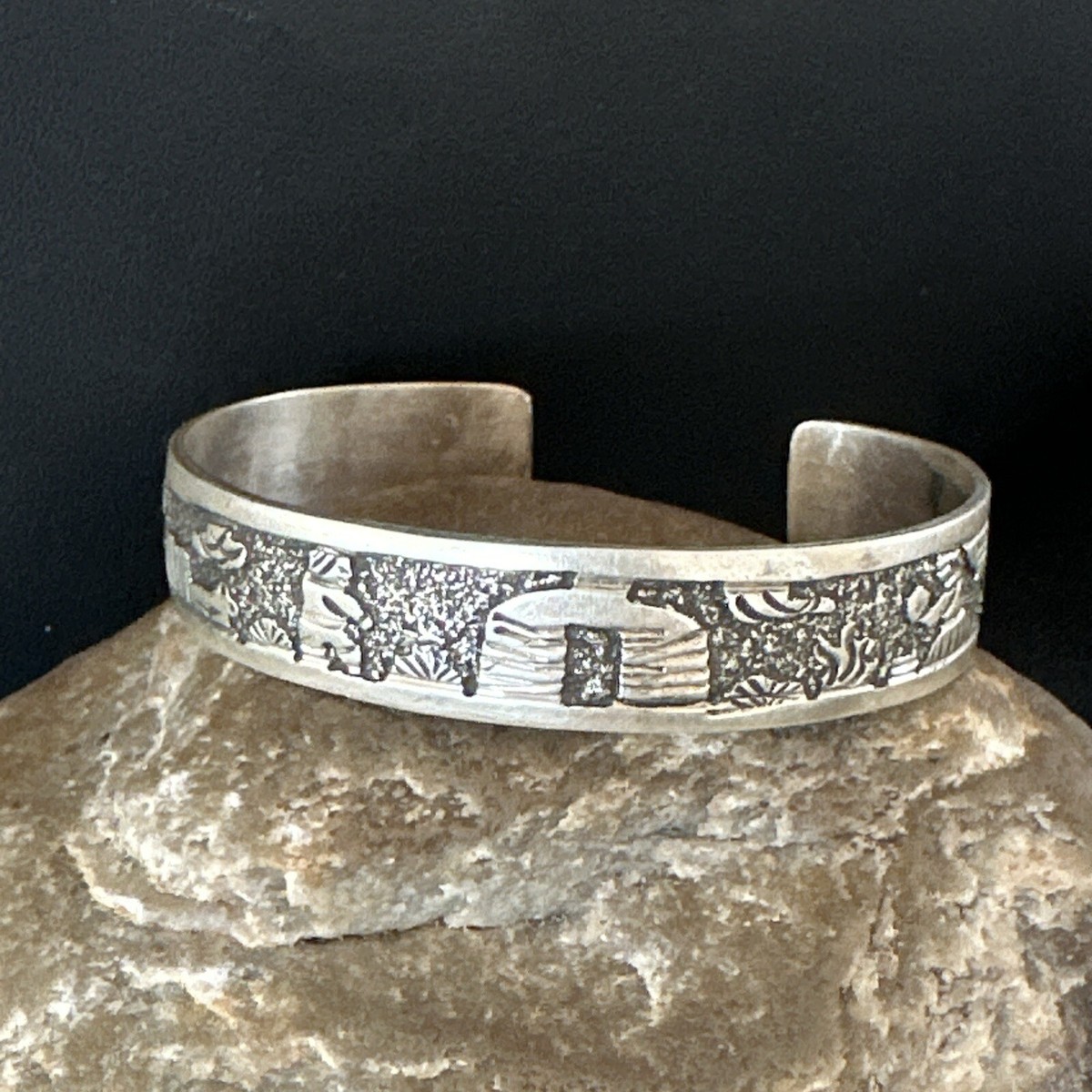 V*x様 Tah'Bah IngotSilver Cuff c.1945 Sterling Silver Cuff by Marc Antia GJ-BRC-0058 – Arlene's