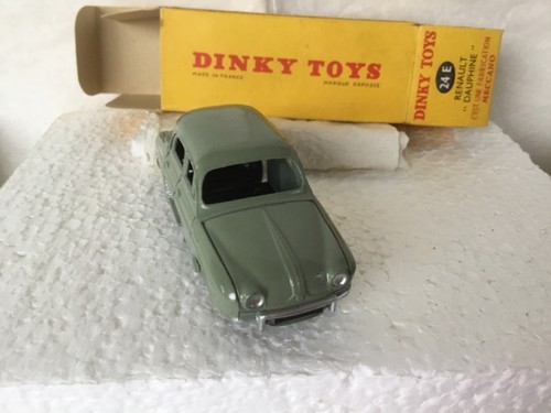DINKY TOYS FRANCE 24 E: RENAULT DAUPHINE avec BOITE. État neuf d’origine. - Imagen 2 de 5