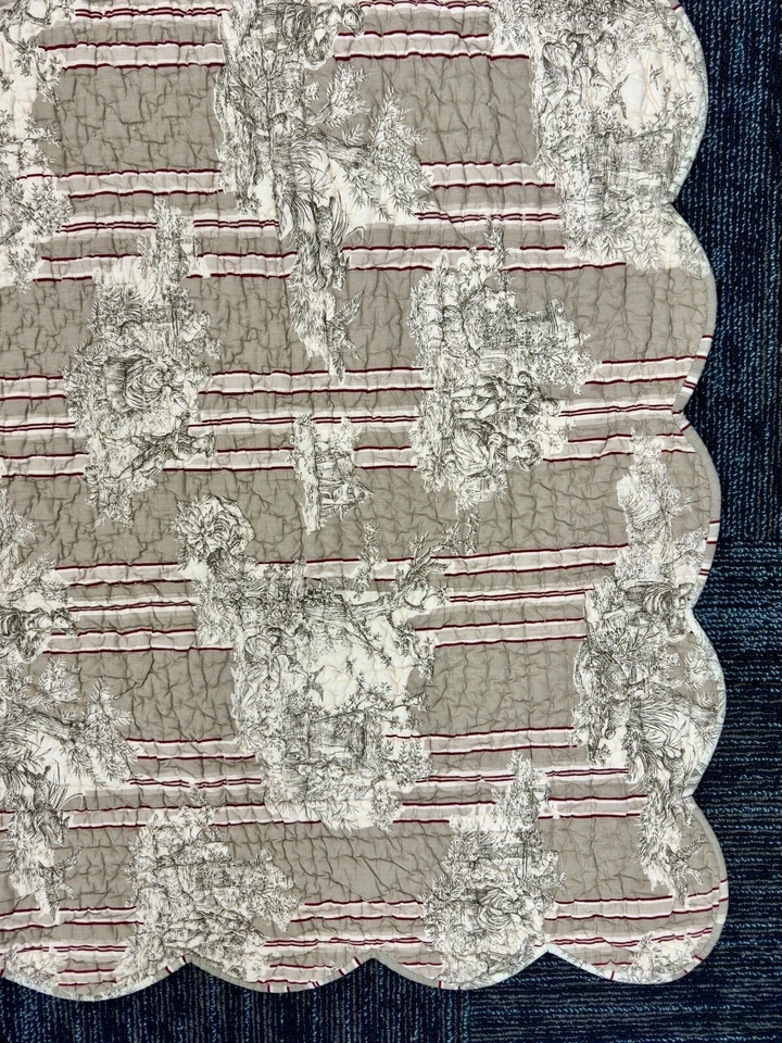 Vintage French Quilt Marinette of St Tropez 64”x62” - Image 2 of 4