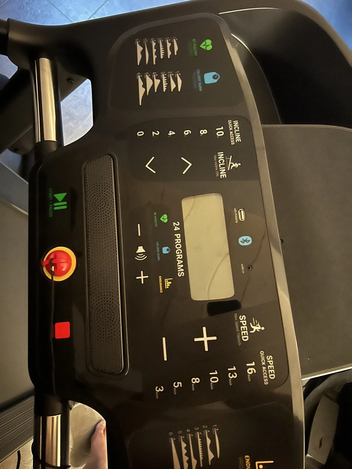 DOMYOS elektrisches Laufband 16km/h - nahezu unbenutzt￼! - Bild 4 von 4