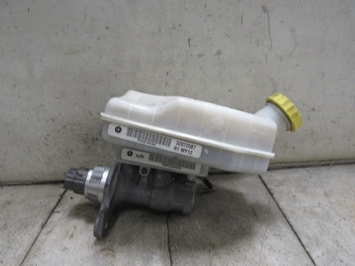 12 13 14 15 16 CHRYSLER TOWN CNTRY Master Cylinder OEM